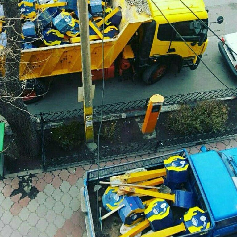 جمع صناديق لجنة الإغاثة من الشوارع التذمر الشعبي يتزايد ضد مغامرات الملالي العسكرية بالخارج