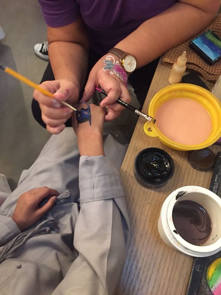 شعار المجلس الإماراتي لكتب اليافعين