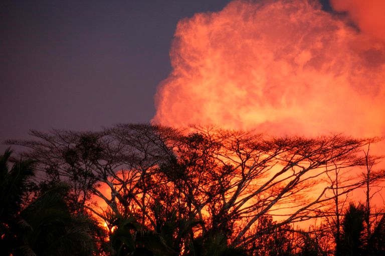 انفجار جديد عند قمة بركان هاواي