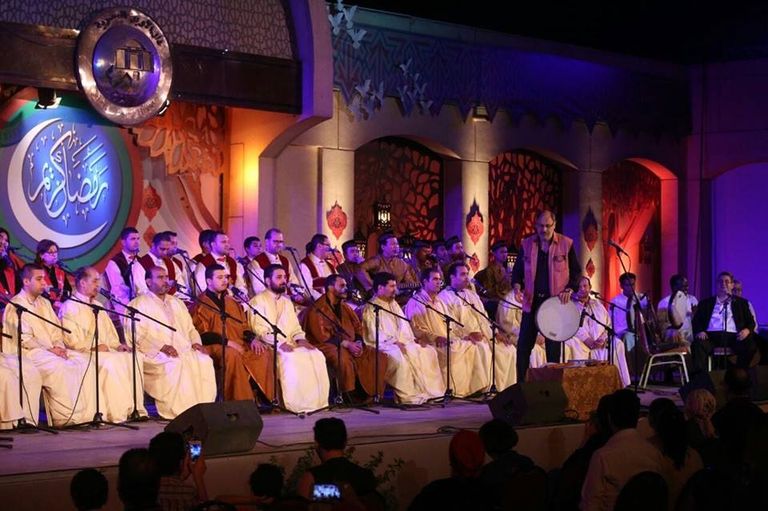 انتصار عبد الفتاح يقود فرقة رسالة سلام