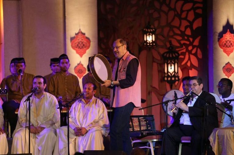 انتصار عبد الفتاح يقود فرقة رسالة سلام