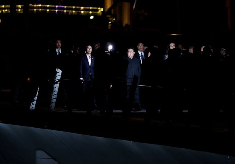 زعيم كوريا الشمالية لدى وصوله إلى سنغافورة