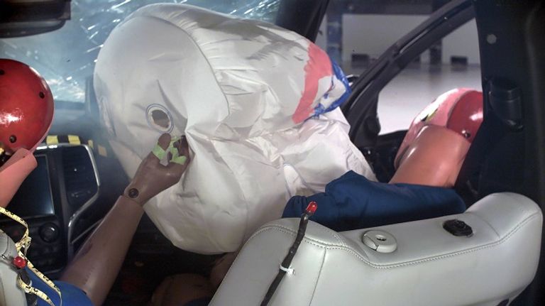 اختبارات مؤسسة السلامة العليا الدولية جيب جراند شيروكي