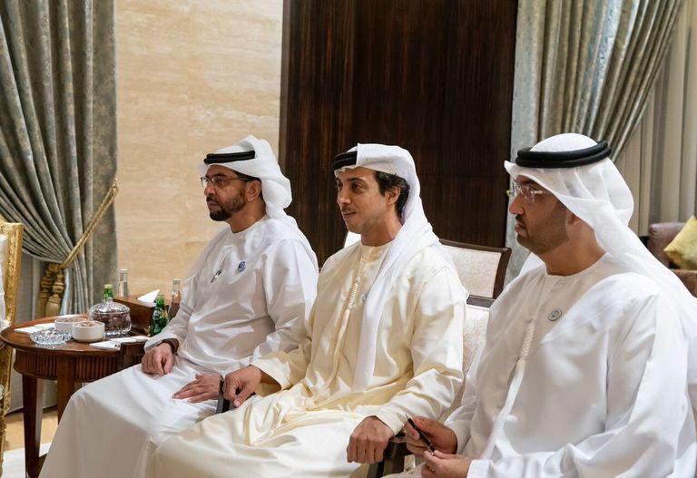 الشيخ محمد بن زايد يستقبل الرئيس اليمني