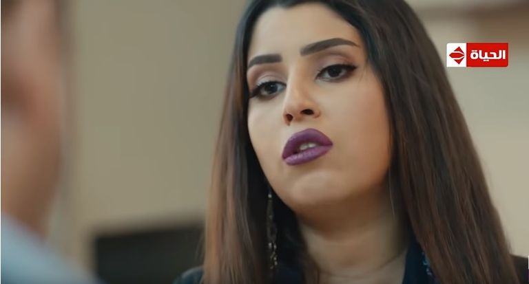 الممثلة المصرية أيتن عامر تشكو من الوزن الزائد