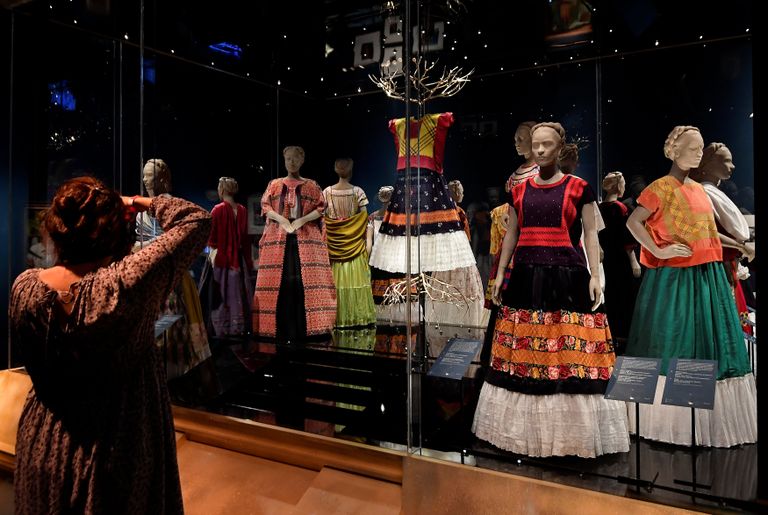 متحف بريطاني يعرض متعلقات للفنانة المكسيكية فريدا كاهلو