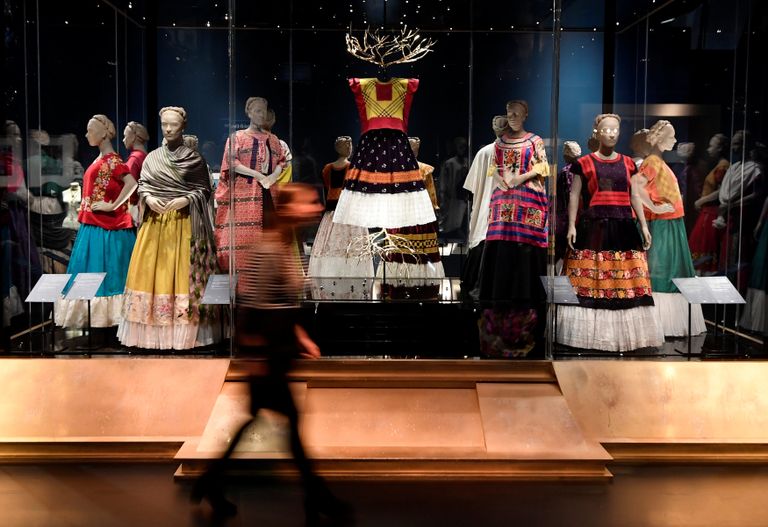 متحف بريطاني يعرض متعلقات للفنانة المكسيكية فريدا كاهلو