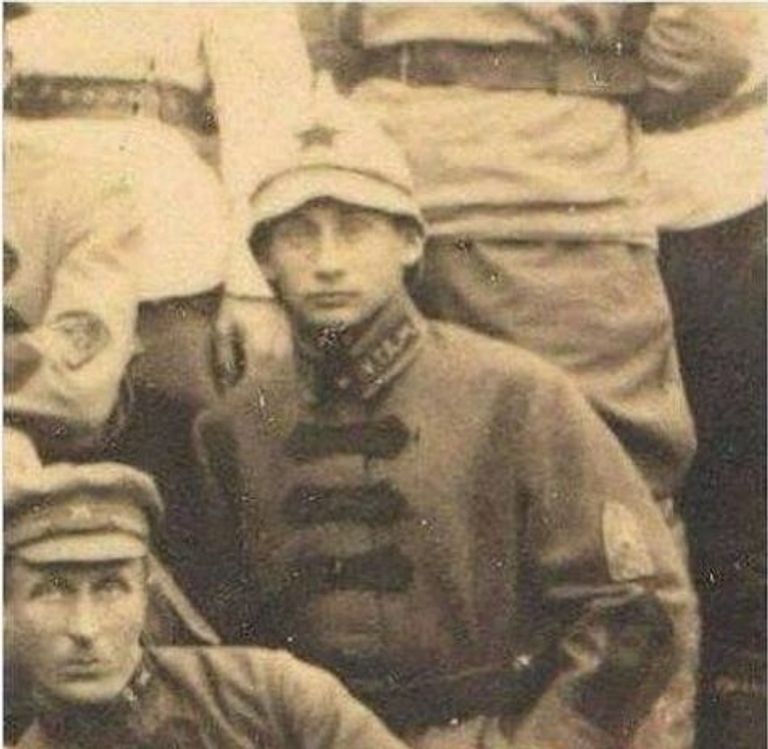 غلاف كتاب ألغاز بوتين