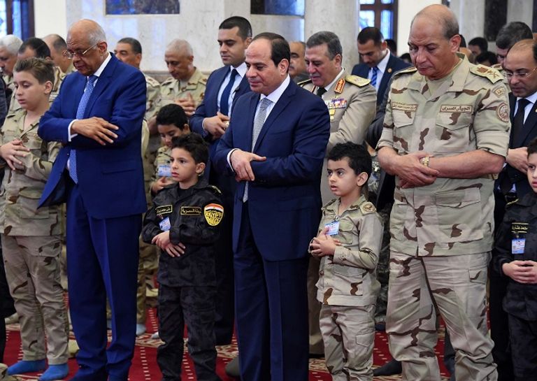 الرئيس السيسي خلال احتفالية عيد الفطر مع أسر الشهداء والمصابين