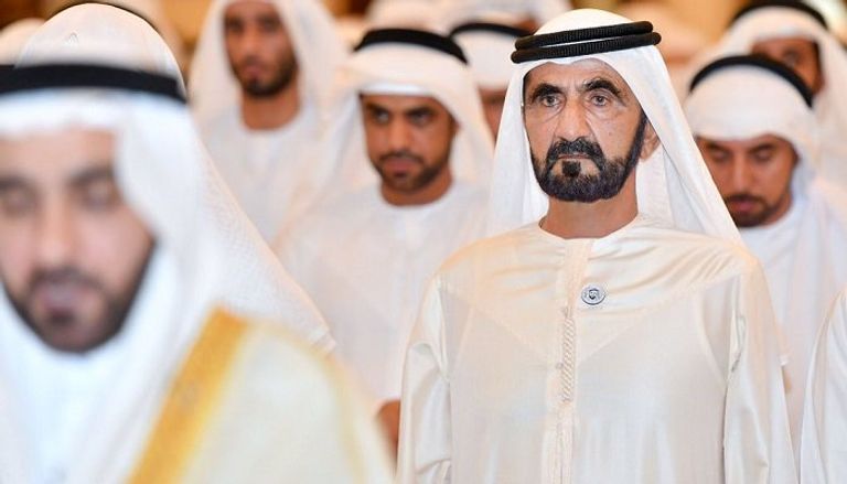 الشيخ محمد بن راشد آل مكتوم يؤدي صلاة عيد الفطر بمسجد زعبيل في دبي