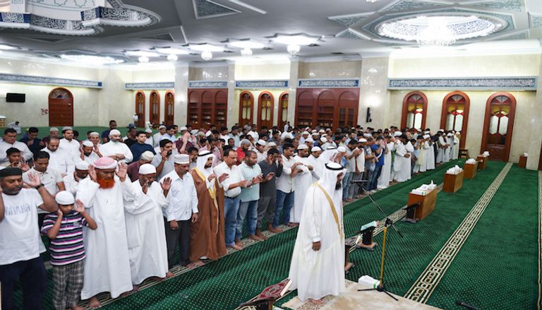 مساجد الإمارات تقيم "صلاة الغائب" على أرواح شهداء الوطن