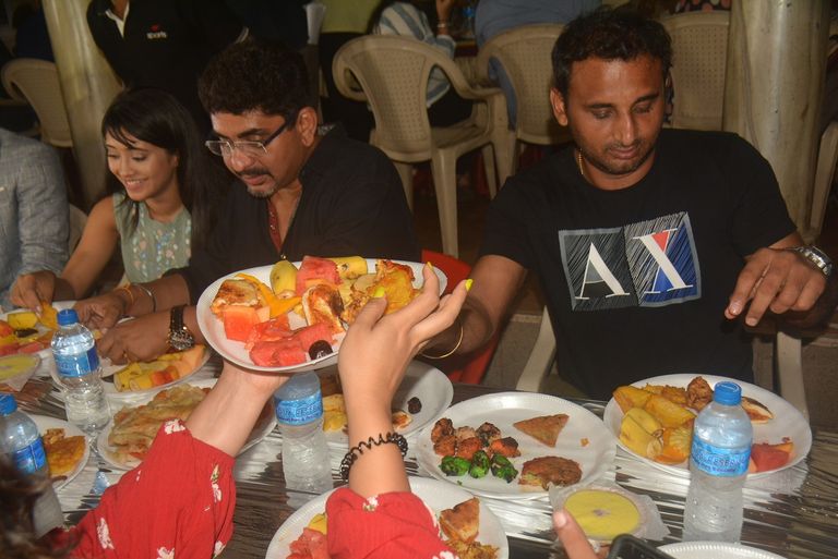 المنتج الهندي راجان شاهي ينظم مأدبة إفطار على شرف مسلسله الجديد