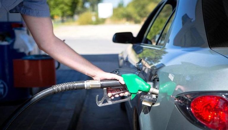 بريطانيا تتراجع عن الحظر الكلي لسيارات الديزل والبنزين