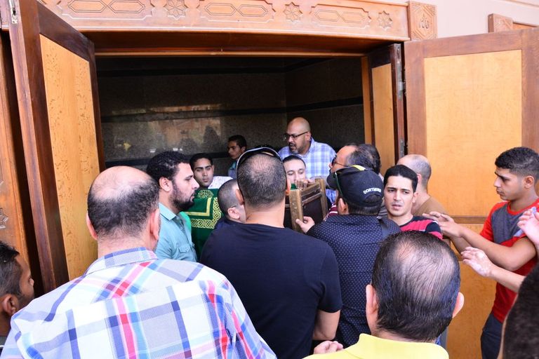 تشييع جثمان الفنان ماهر عصام