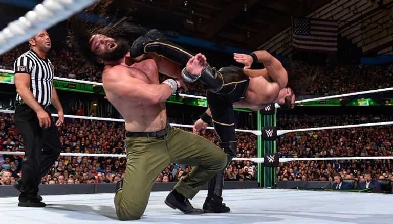 سيث رولينز يحتفظ ببطولة الإنتركونتيننتال