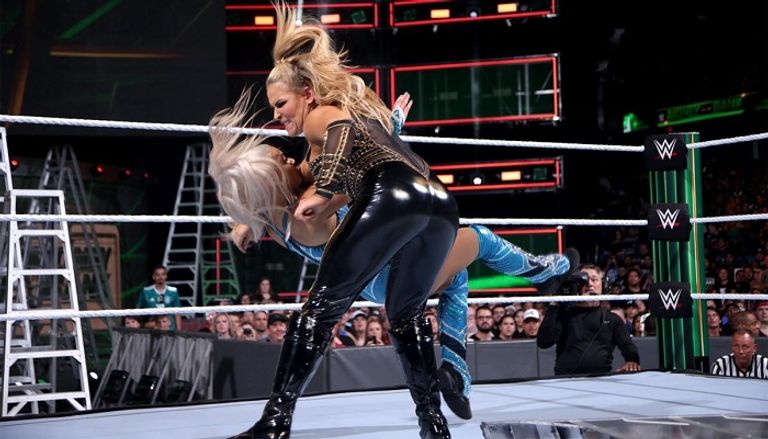 أليكسا بليس بعد الفوز بنزال "موني إن ذا بنك"