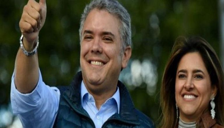 المرشح اليمين إيفان دوكي يفوز بالانتخابات في كولومبيا