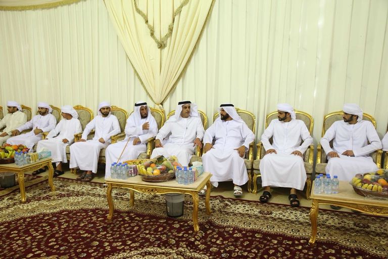 الشيخ سيف بن زايد آل نهيان يعزي أهالي الشهداء