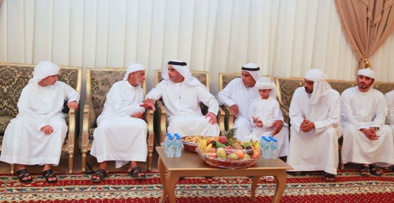 الشيخ سيف بن زايد آل نهيان يعزي أهالي الشهداء