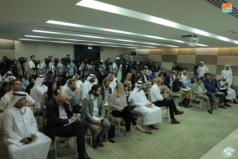 المؤتمر الصحفي للدكتور أنور قرقاش في دبي وزير الدولة الإماراتي للشؤون الخارجية الدكتور أنور قرقاش