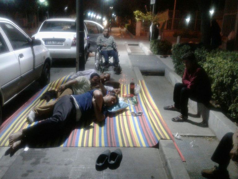 العمال ينامون في العراء تصاعد الإضرابات العمالية في إيران