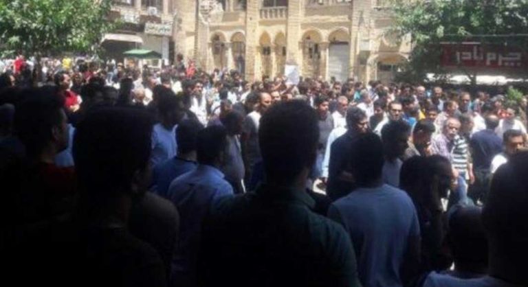 احتجاجات عمالية في طهران تصاعد الإضرابات العمالية في إيران