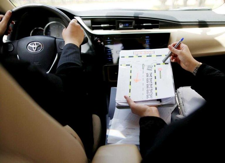 السعودية.. 900 ريال غرامة للقيادة النسائية قبل الأحد