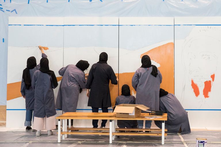 طالبات جامعة زايد يبدأن تنفيذ مشروع