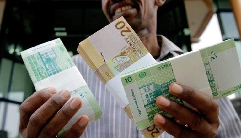 الدولار يقفز إلى 40 جنيها سودانيا في السوق السوداء