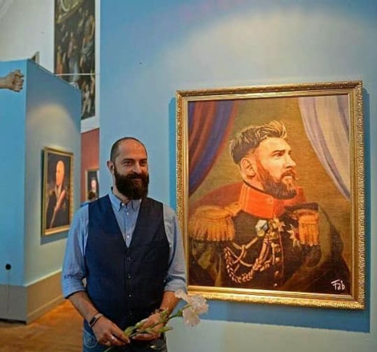 نجوم الكورة بالزي العسكري في متحف روسي محمد صلاح بالزي العسكري في متحف روسي