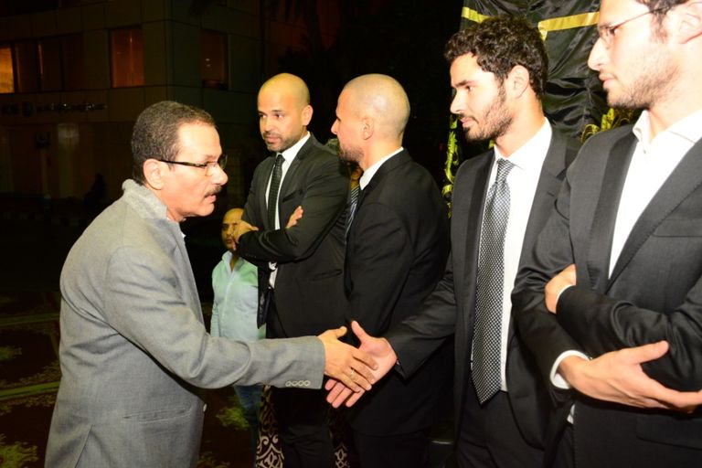 النجمة المصرية بشرى تعزي أبو في وفاة والده