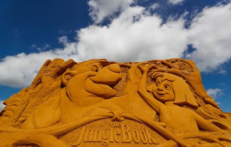 أشكال رملية مبهرة لشخصيات ديزني وبيكسار ومارفل في بلجيكا أشكال رملية لشخصيات ديزني