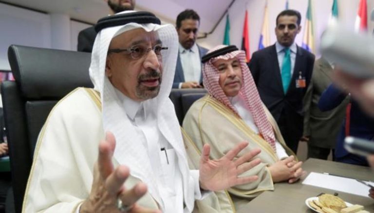 وزير النفط السعودي يتحدث إلى الصحفيين في بداية اجتماع أوبك