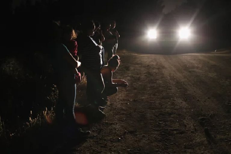 الأطفال يدفعون ثمن سياسة الهجرة الجديدة