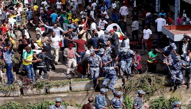 لحظة وقوع التفجير الذي استهدف تجمعاً مؤيداً لرئيس الوزراء الإثيوبي، أبي أحمد