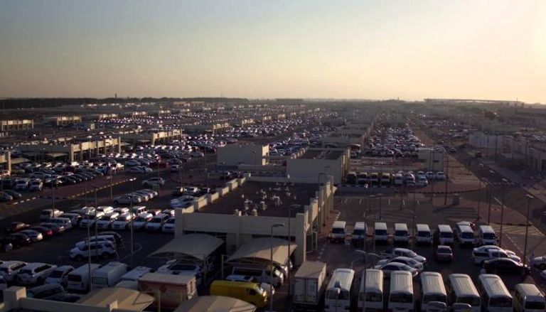 سوق الحراج للسيارات في إمارة الشارقة