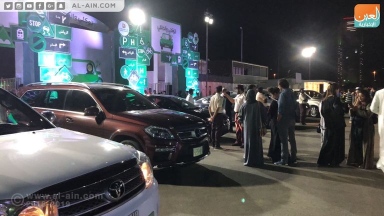 أول سعودية تقود سيارة