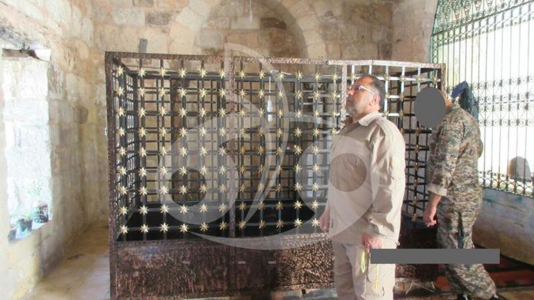 الجنرال الإيراني ظهر بمواقع دينية داخل سوريا مليشيا الحرس الثوري الإيراني- أرشيفية