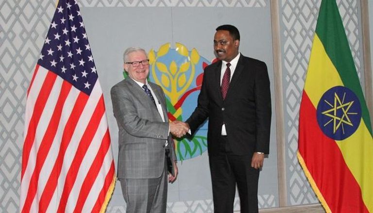 وزير الخارجية الإثيوبي خلال لقائه وكيل وزارة التجارة الأمريكية