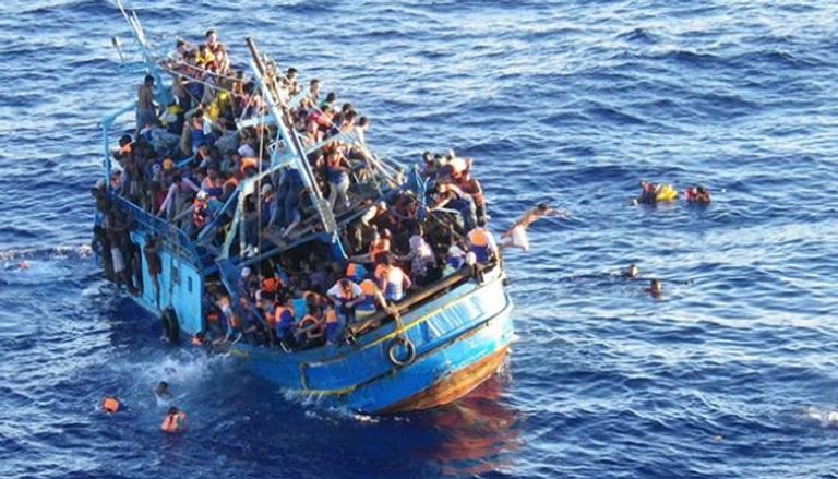 مهاجرون سريون في البحر المتوسط باتجاه أوروبا