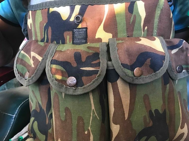 ملابس عسكرية صنعت في تركيا بحوزة إرهابيي داعش