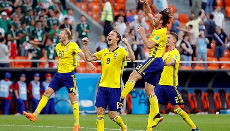 احتفال لاعبي السويد