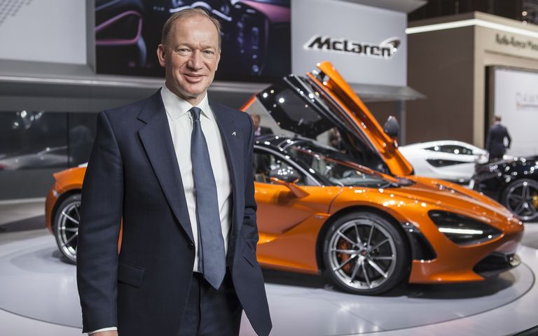 مايك فلويت الرئيس التنفيذي لشركة ماكلارين شعار شركة ماكلارين