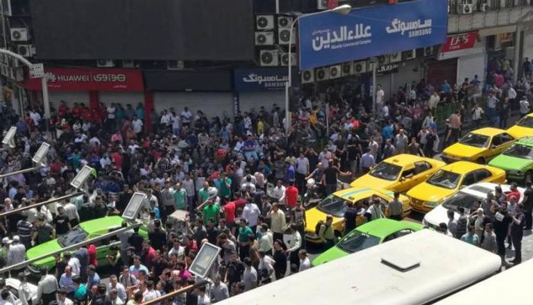 المظاهرات تجتاج الشارع الإيراني