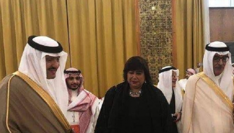 وزيرة الثقافة المصرية خلال افتتاح سوق عكاظ