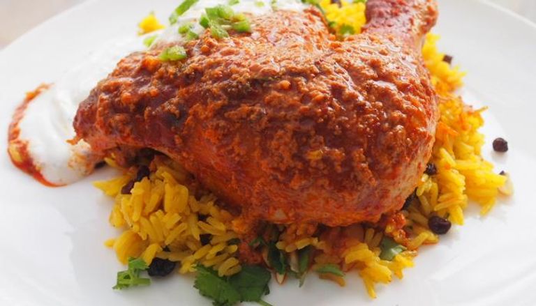 "الدجاج التندوري" أحد الأطباق الرئيسية في المطبخ الهندي