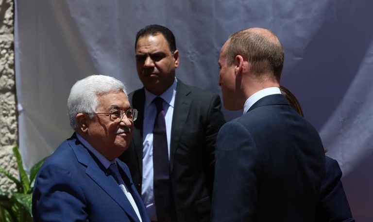 الأمير ويليام في مخيم الجلزون للاجئين