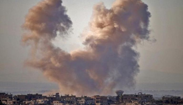 قصف النظام السوري على مدينة درعا (أ ف ب)