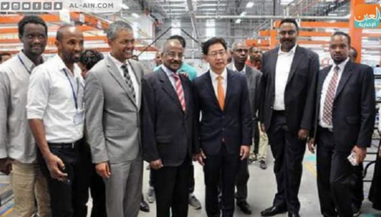 وفد إريتري يزور مجمعا صناعيا في إثيوبيا