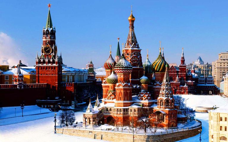 الساحة الحمراء من أشهر المواقع التاريخية في موسكو